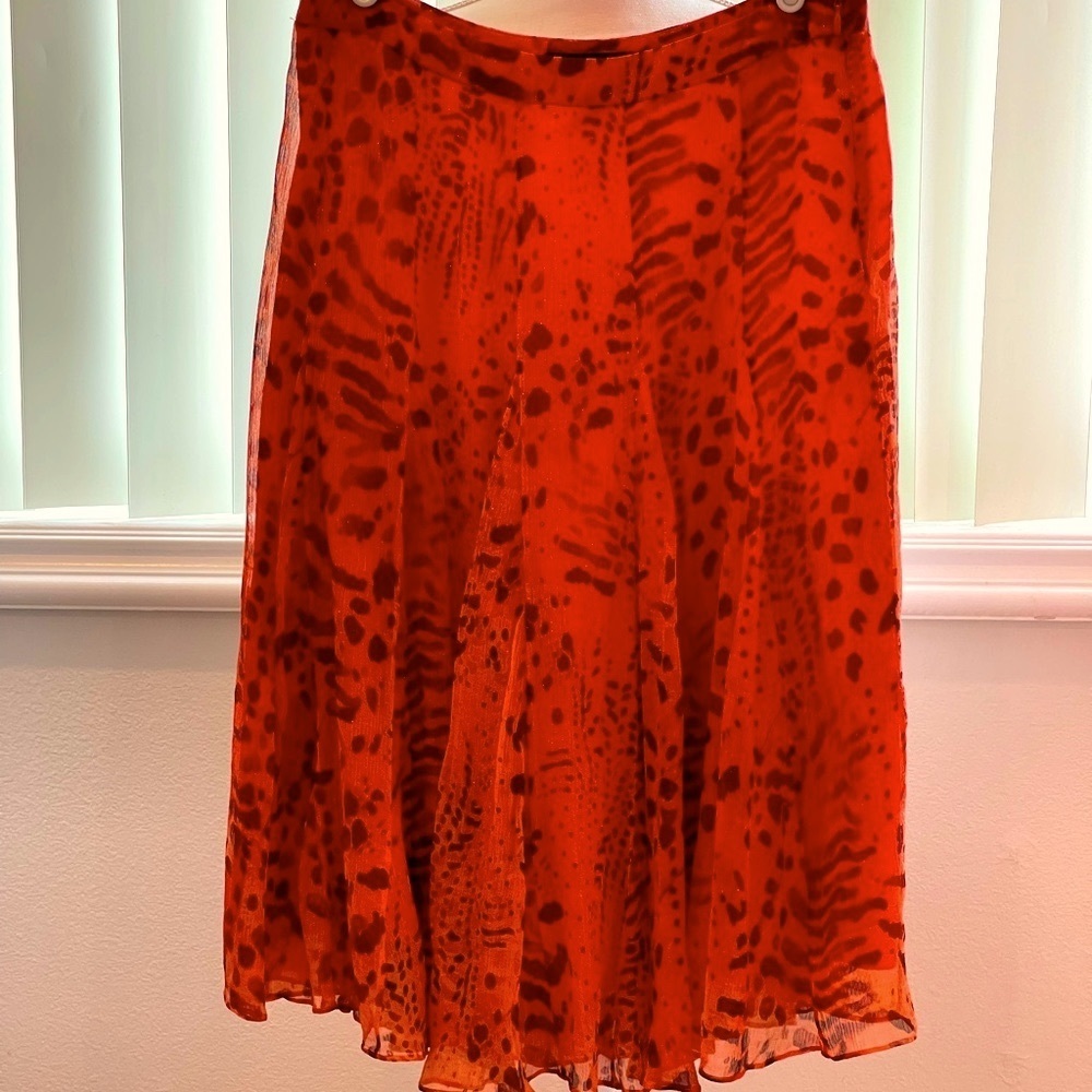 🌹 Stunning Red Silk Blend Skirt 🥀